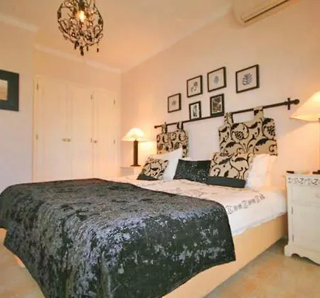 Villa Vale Do Garrao Sleeps 8 Pool Air Con Wifi *