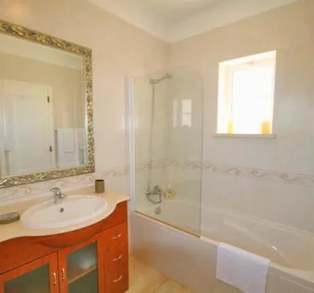 Villa Vale Do Garrao Sleeps 8 Pool Air Con Wifi *