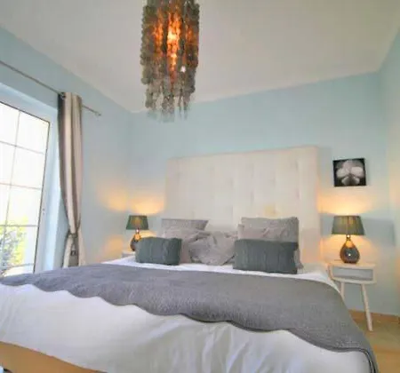 Vale Do Garrao Sleeps 8 Pool Air Con Wifi